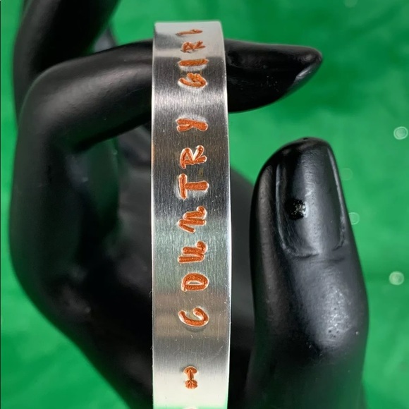 ⭐️🌸Adorned Crown stamp cuff country girl bracelet - Picture 2 of 8